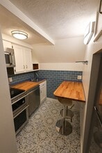 369 Savin Hill Ave, Unit 3 in Boston, MA - Foto de edificio - Building Photo