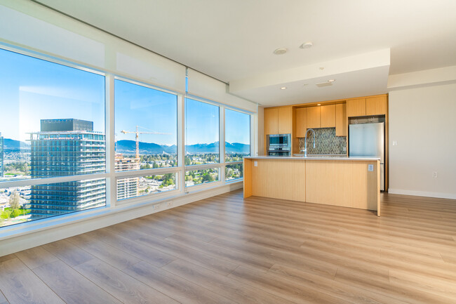 13495 Central Ave in Surrey, BC - Building Photo - Building Photo