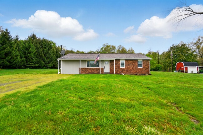 6877 County Road 45 in Alger, OH - Building Photo - Building Photo