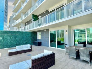 321 NE 26th St in Miami, FL - Building Photo - Building Photo