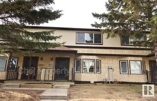 2145-2141 141 Ave NW in Edmonton, AB - Building Photo