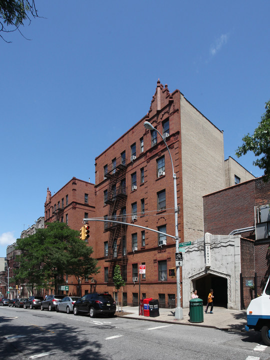 536 Fort Washington Avenue in New York, NY - Building Photo