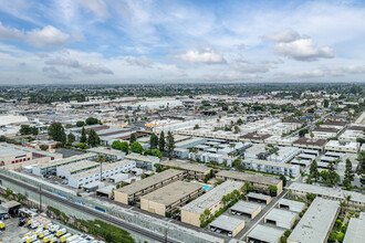 New England Manor in Long Beach, CA - Building Photo - Building Photo