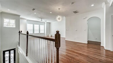 38 Versante Ct in Houston, TX - Building Photo - Building Photo