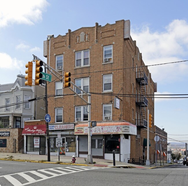 3719 John F Kennedy Blvd in Jersey City, NJ - Building Photo - Building Photo