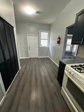 381 Straight St, Unit 1 in Paterson, NJ - Building Photo - Building Photo