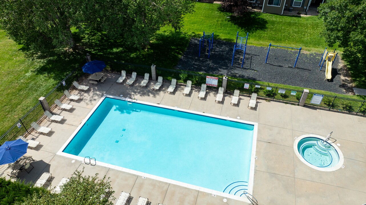 Crescent Cove Apartments in Evans, CO - Building Photo