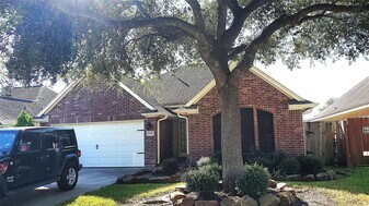 5106 Misty Ln in Pasadena, TX - Building Photo