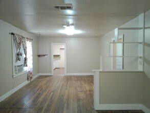 1906 24th St in Lubbock, TX - Building Photo - Building Photo