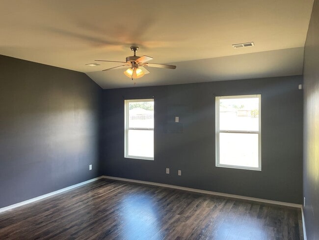 231 Cambridge Park Dr in Montevallo, AL - Building Photo - Building Photo