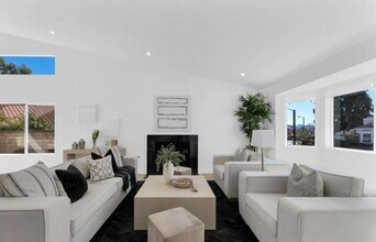 2512 Kensington Ave in Thousand Oaks, CA - Building Photo - Building Photo