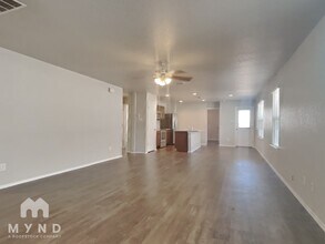 12907 Cicely Ct in Saint Hedwig, TX - Foto de edificio - Building Photo