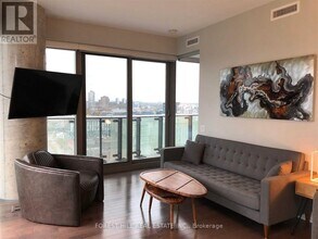 390 Cherry St in Toronto, ON - Building Photo - Building Photo