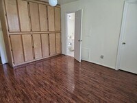 7823 Barberton Dr photo'