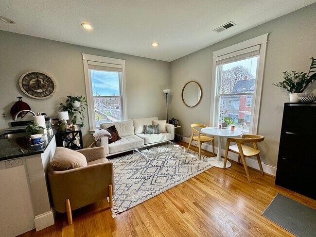 405 S Huntington Ave in Boston, MA - Building Photo - Building Photo