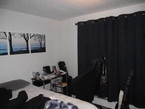 40 Evergreen St, Unit Evergreen St #32 in Boston, MA - Foto de edificio - Building Photo
