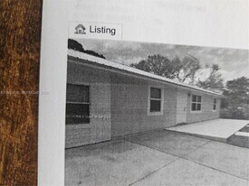 371 Gokchoff Rd in Fort Pierce, FL - Building Photo