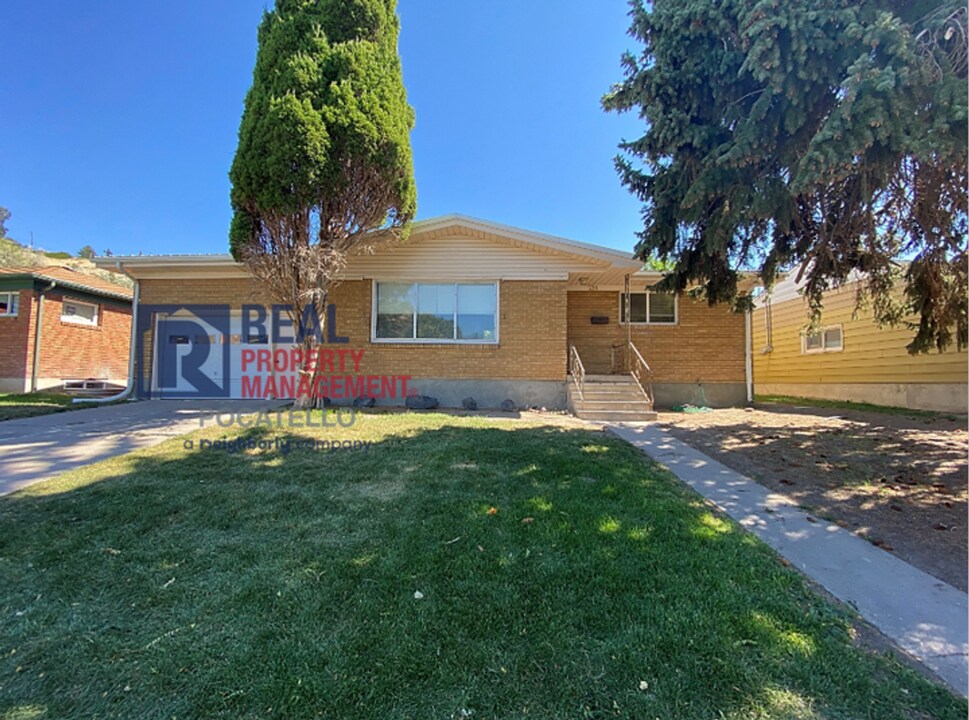 216 Thurston Ave in Pocatello, ID - Building Photo