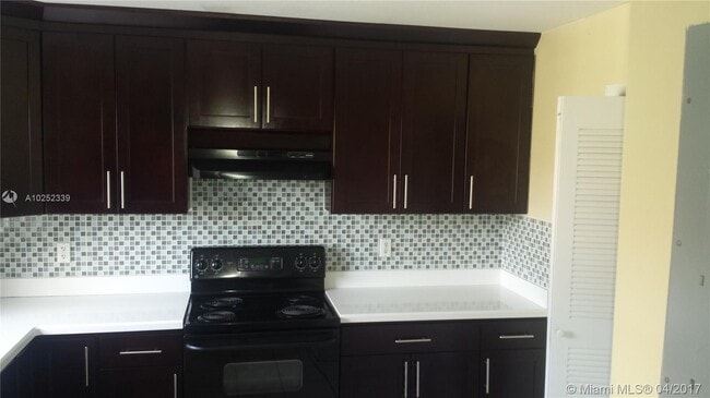 13433 SW 62nd St, Unit 5 in Miami, FL - Building Photo - Building Photo