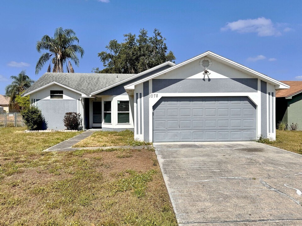 1078 Sunshine Way SW in Winter Haven, FL - Building Photo