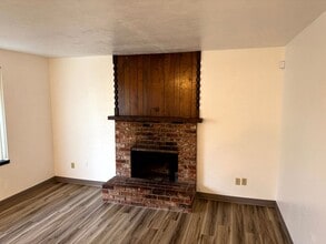2201 Pierce St in Eugene, OR - Building Photo - Building Photo