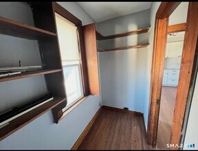 75 Ridgewood St in New Britain, CT - Building Photo - Building Photo