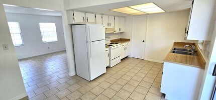 126 Fiesta Dr in Kissimmee, FL - Building Photo - Building Photo