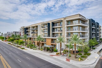 Carter in Scottsdale, AZ - Foto de edificio - Building Photo