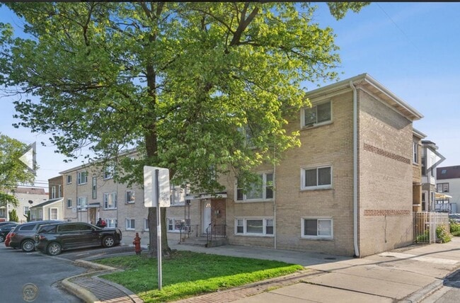 1208 S 49th Ct in Cicero, IL - Building Photo - Building Photo