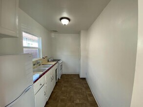 11162 Culver Blvd, Unit 1 in Culver City, CA - Foto de edificio - Building Photo