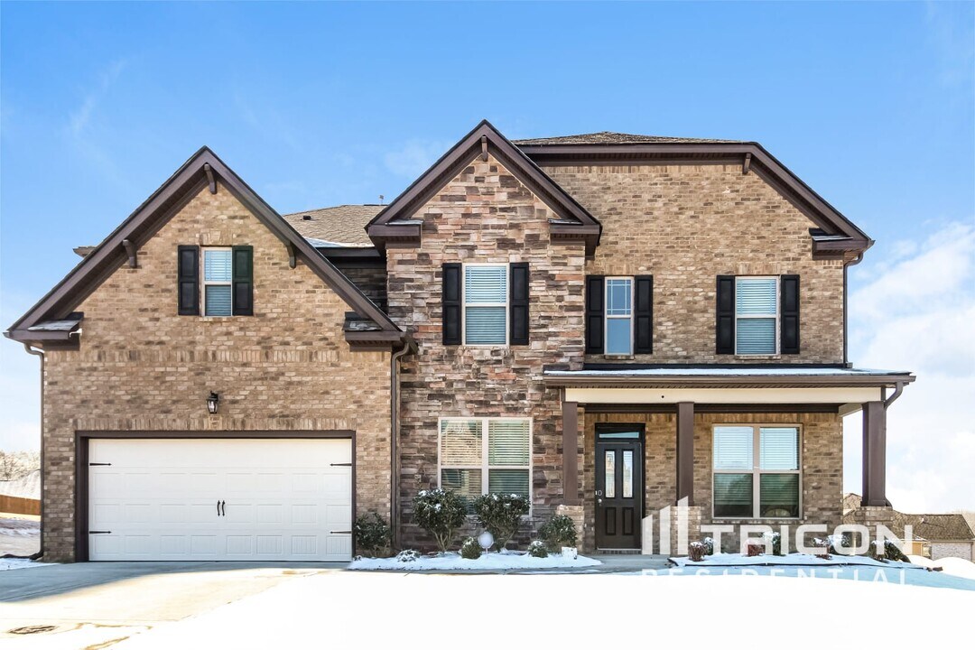 3315 Shls Mnr Ln in Dacula, GA - Foto de edificio