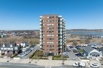 The Breakers in Revere, MA - Building Photo - Building Photo