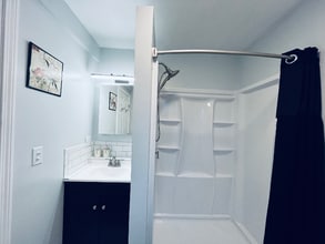 164 Birch St in Bangor, ME - Building Photo - Building Photo
