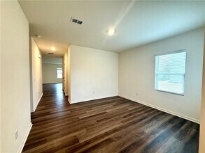 119 Pond Ct in Hoschton, GA - Foto de edificio - Building Photo