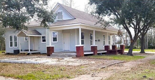 property at 2105 Laurel Ave