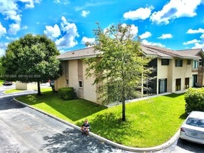 9971 W Atlantic Blvd in Coral Springs, FL - Building Photo - Building Photo