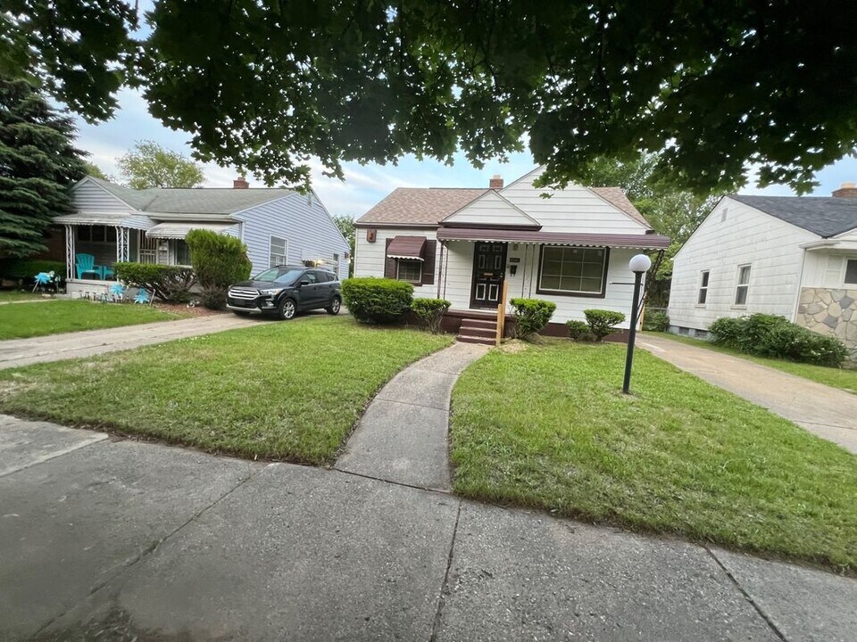18510 Saint Aubin St in Detroit, MI - Building Photo