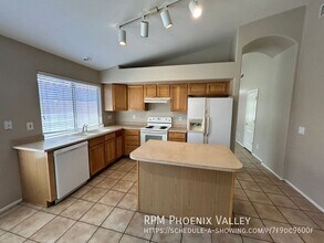16730 W Taylor St in Goodyear, AZ - Building Photo - Building Photo