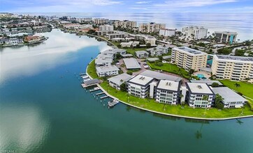3400 Gulf Shore Blvd N in Naples, FL - Building Photo - Building Photo