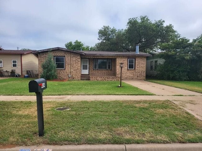 property at 404 31st St