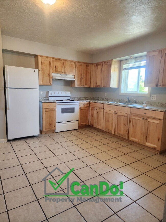 225 Carol Dr in Blackfoot, ID - Building Photo - Building Photo