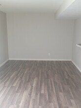 10221 Royal Dr in St. Louis, MO - Building Photo - Building Photo