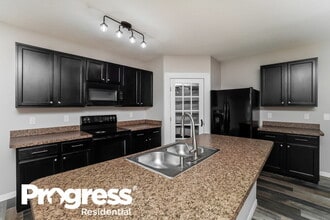 3216 S Northview Rd in Plant City, FL - Building Photo - Building Photo