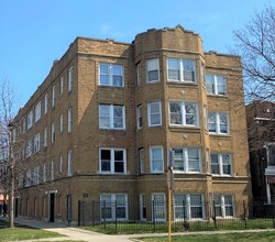 1215 W 81st St in Chicago, IL - Building Photo - Building Photo