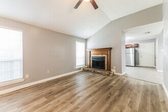 1112 Paintbrush St in Mesquite, TX - Building Photo - Building Photo