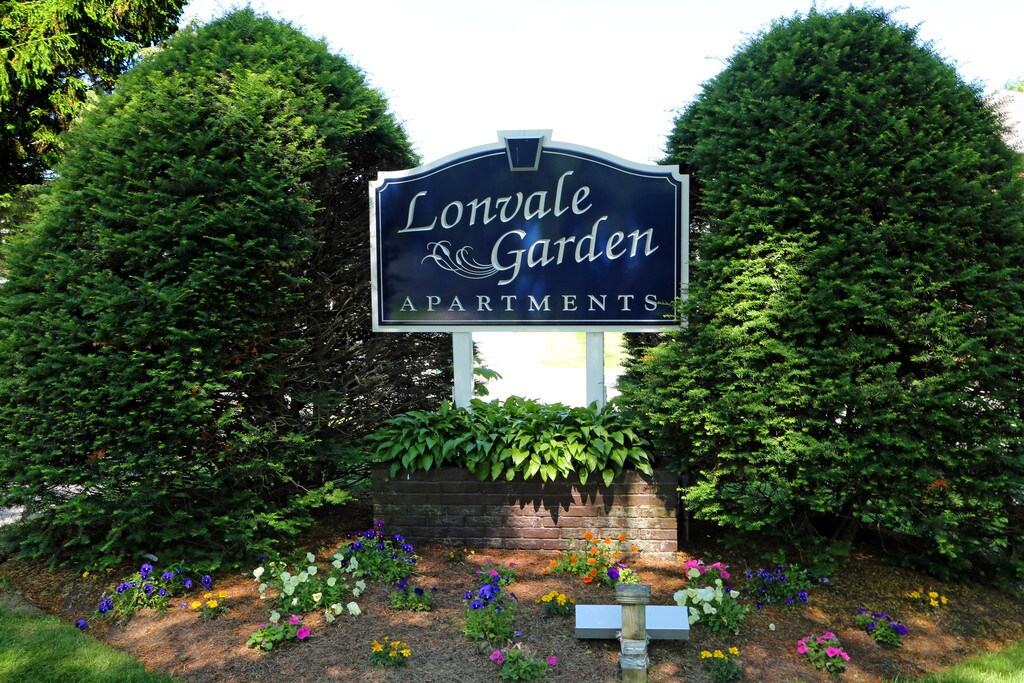 Lonvale Gardens Amesbury, MA Apartments
