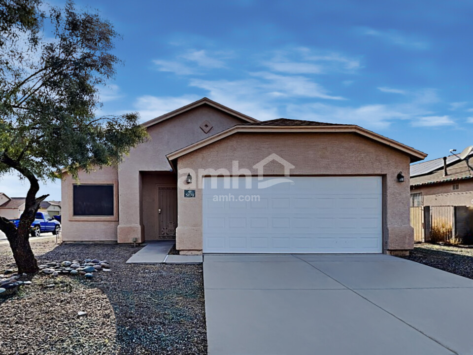 5174 S Lavender Hills Ln in Tucson, AZ - Building Photo