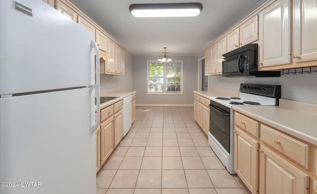 70 Richfield Cv in Jackson, TN - Foto de edificio - Building Photo