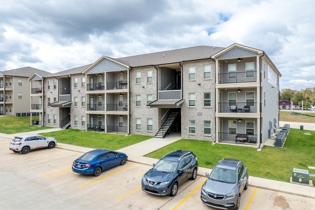 Sinclair Ridge in Clarksville, TN - Building Photo