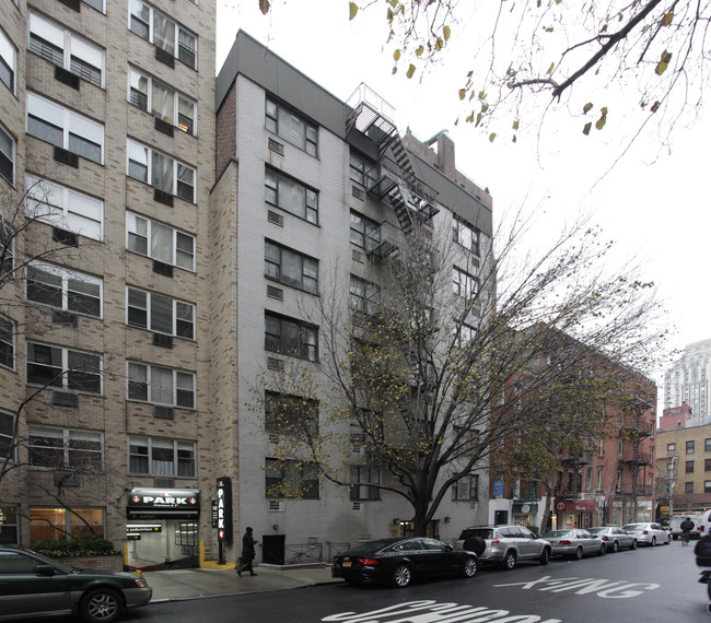 191 E 76th St in New York, NY - Building Photo - Building Photo